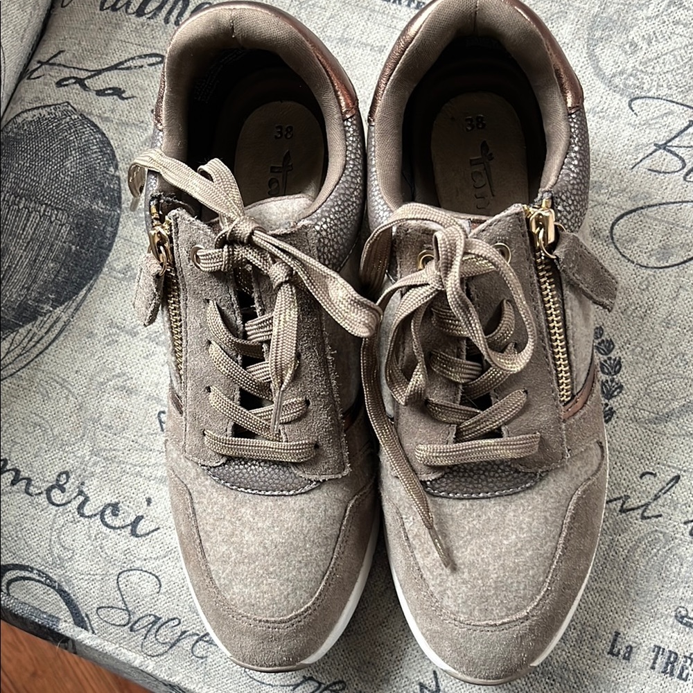 Tamaris Taupe Suede and Metallic Accent Sneakers new